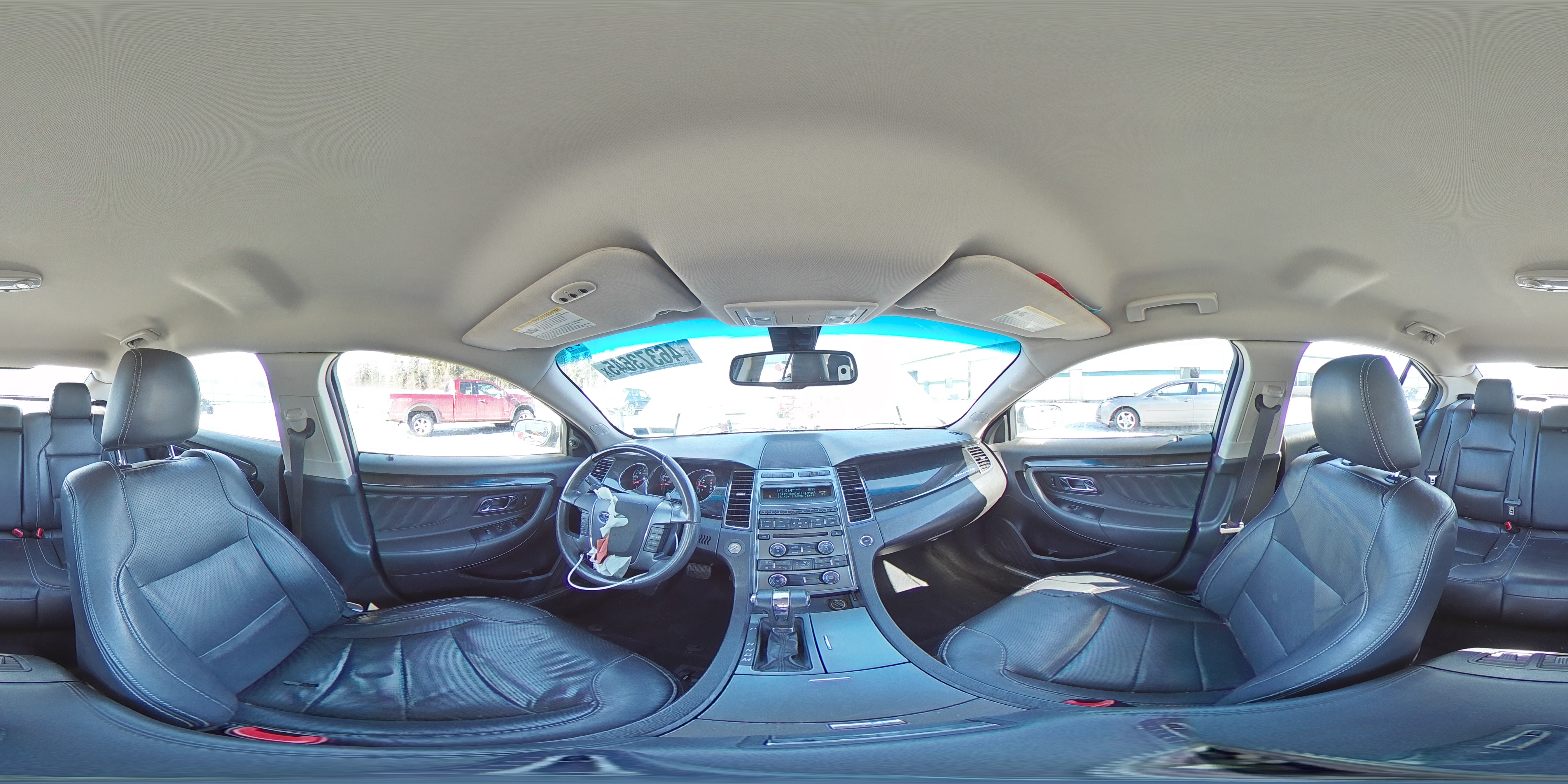 2011 Ford Taurus - Image 13