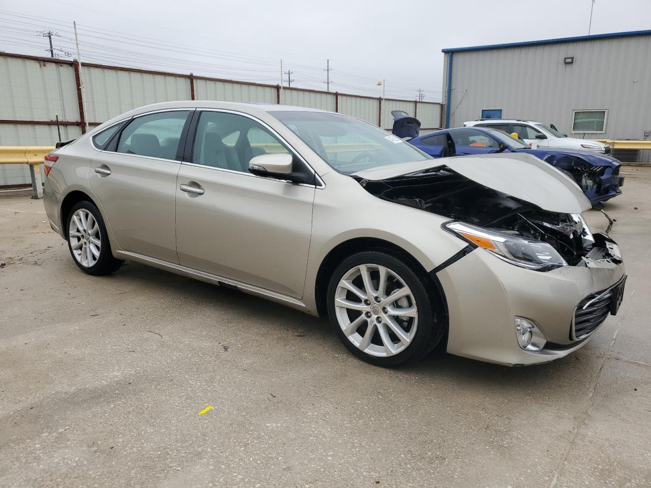 2014 Toyota Avalon - Image 4