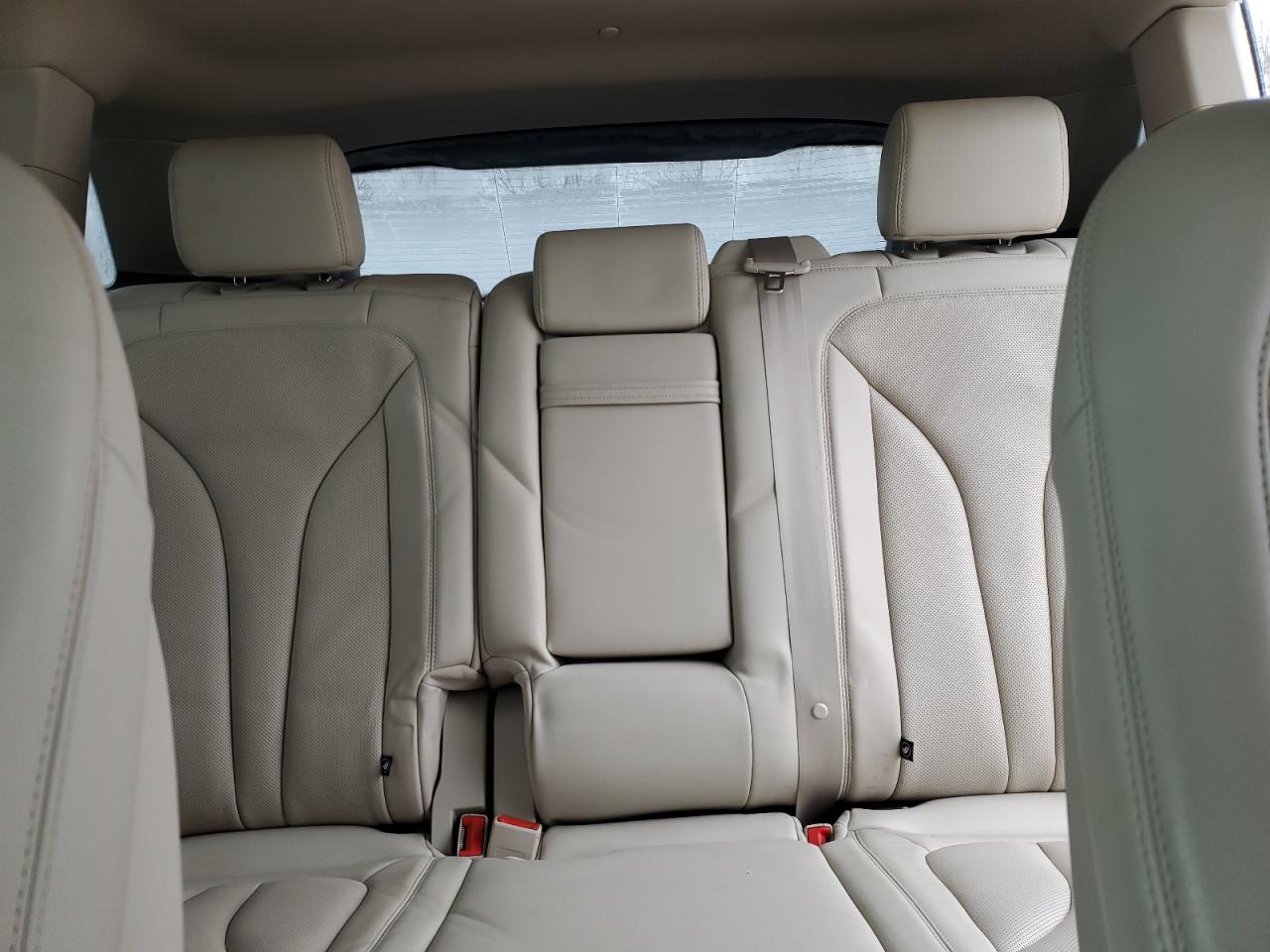 2019 Lincoln Nautilus - Image 10