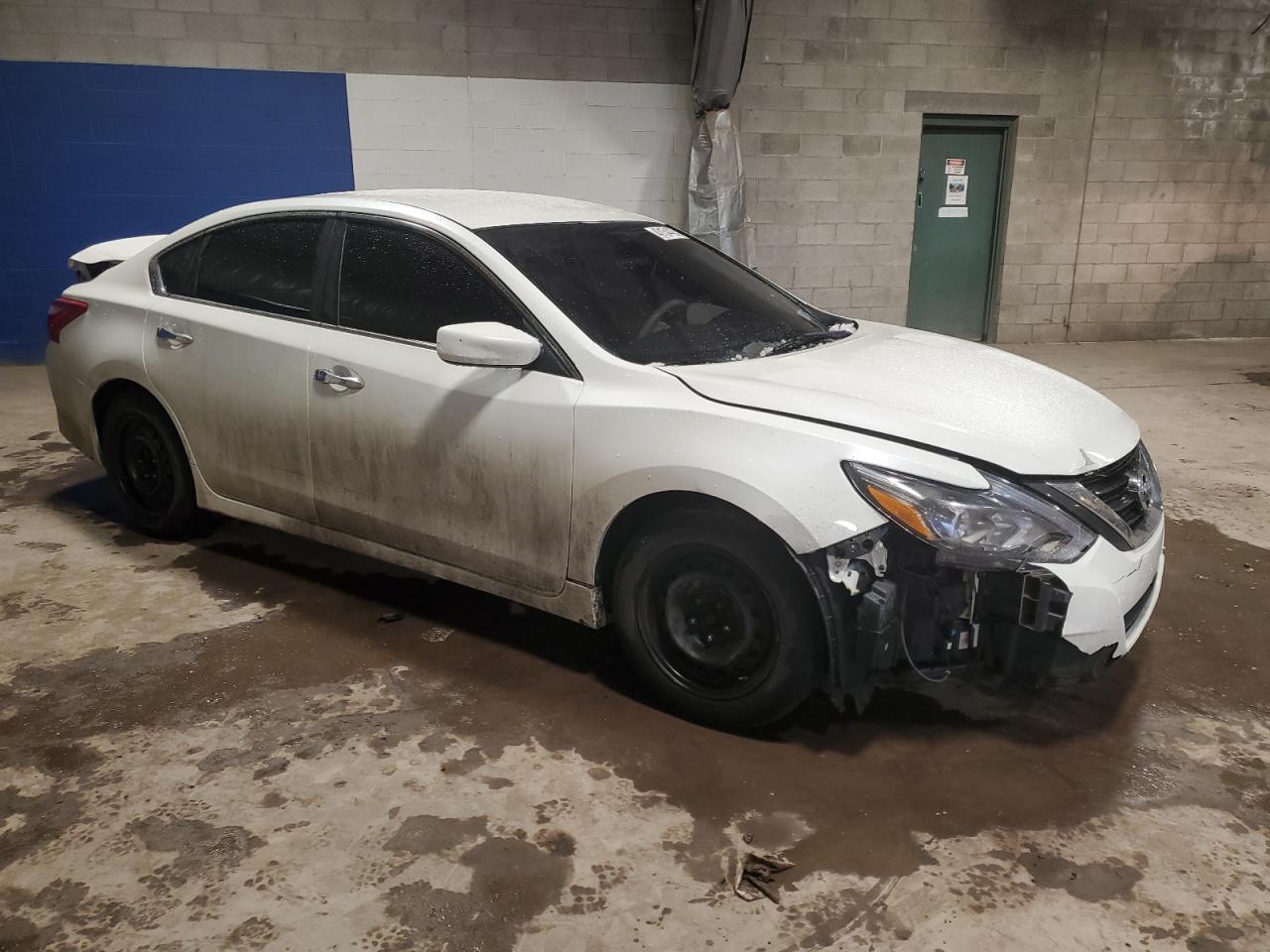 2016 Nissan Altima - Image 4