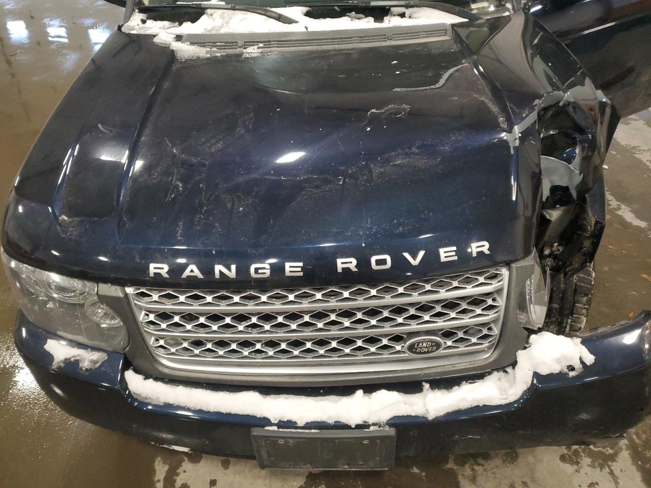 2010 Land Rover Range Rover - Image 12