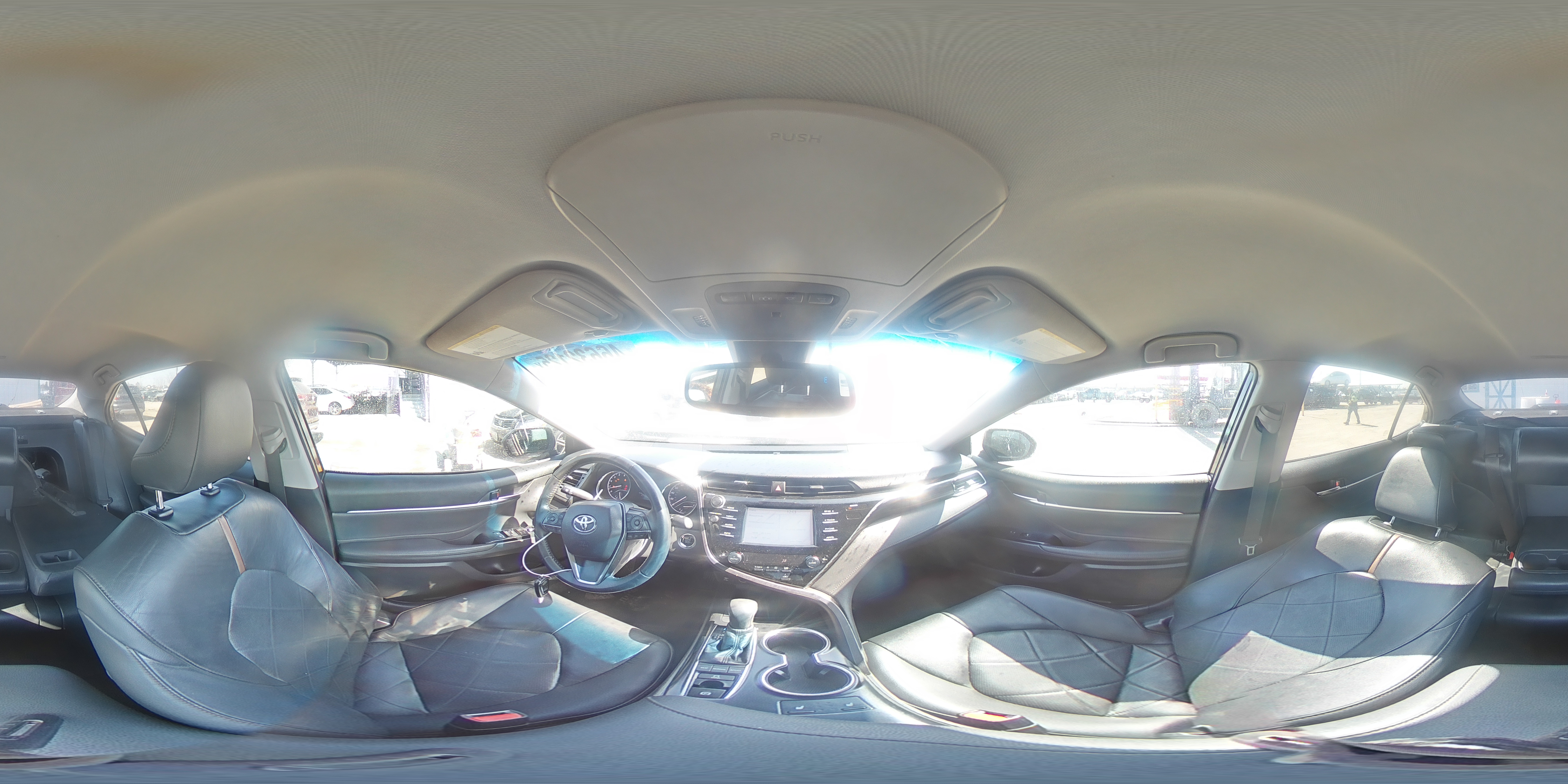2018 Toyota Camry - Image 12