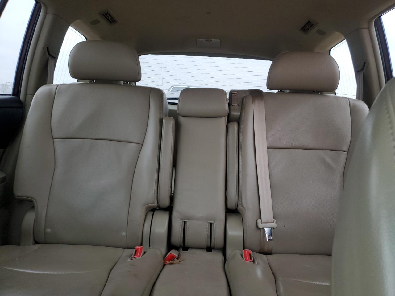 2013 Toyota Highlander - Image 10