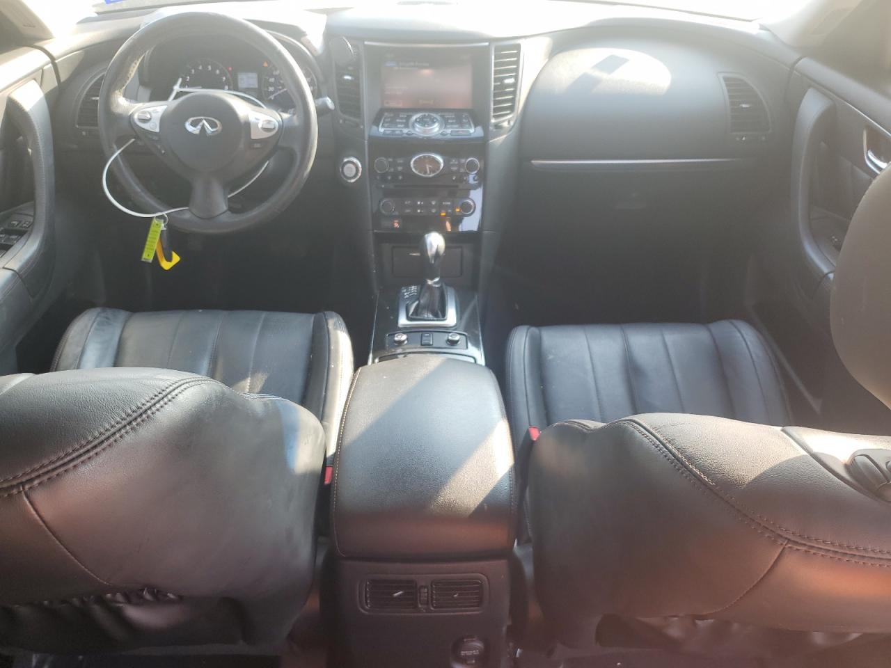 2017 Infiniti QX70 - Image 8