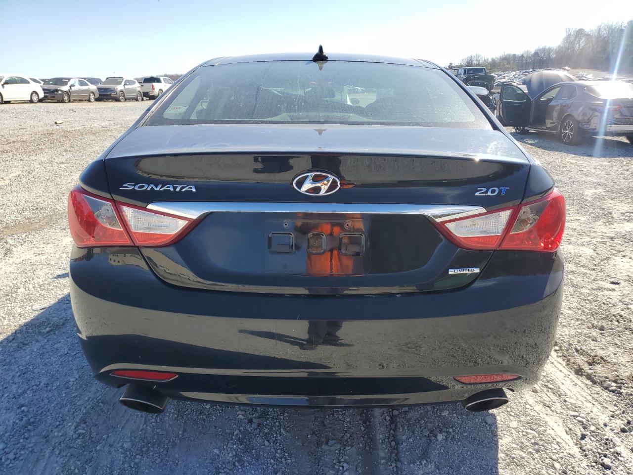 2012 Hyundai Sonata - Image 6