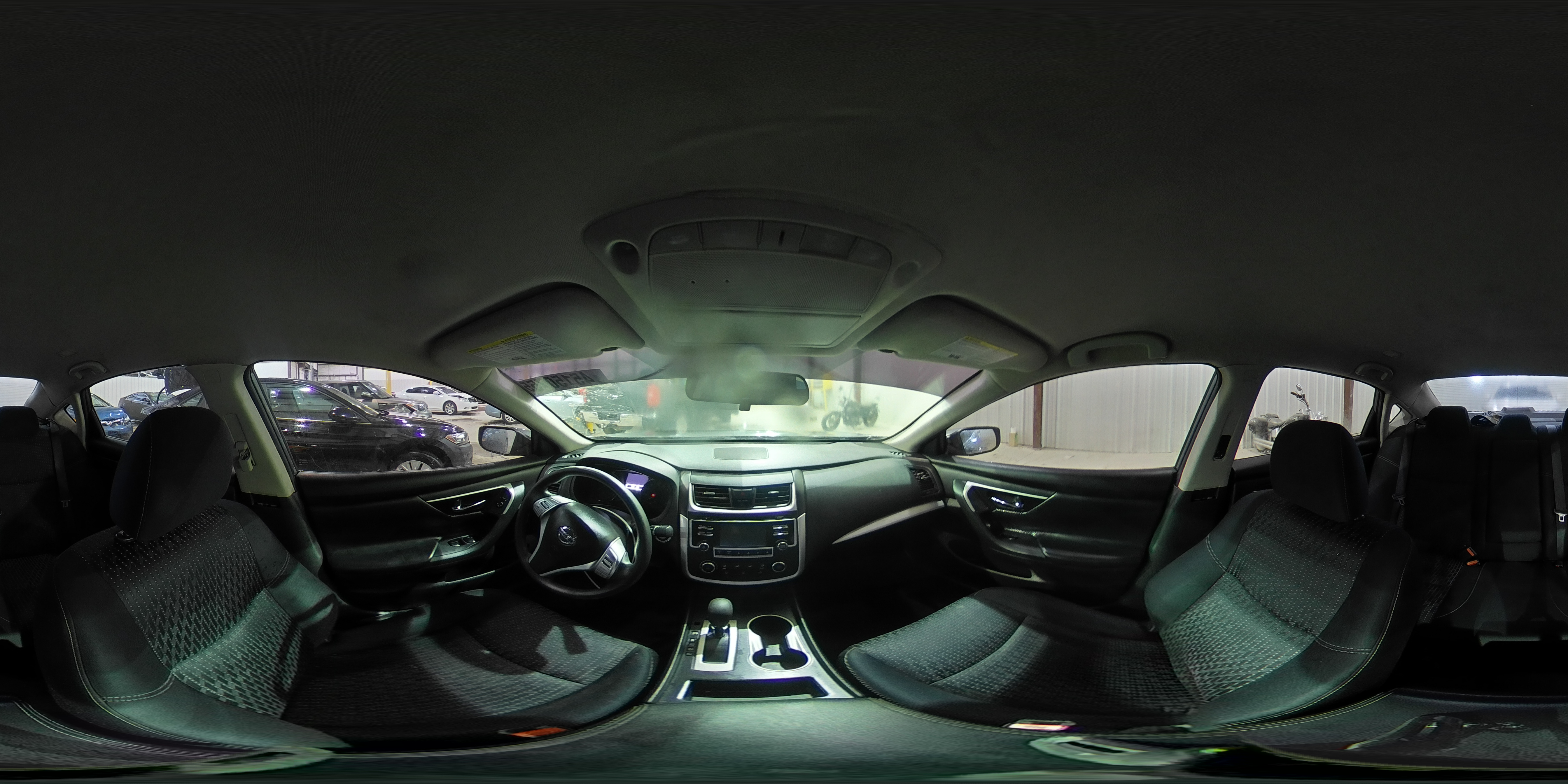 2017 Nissan Altima - Image 14