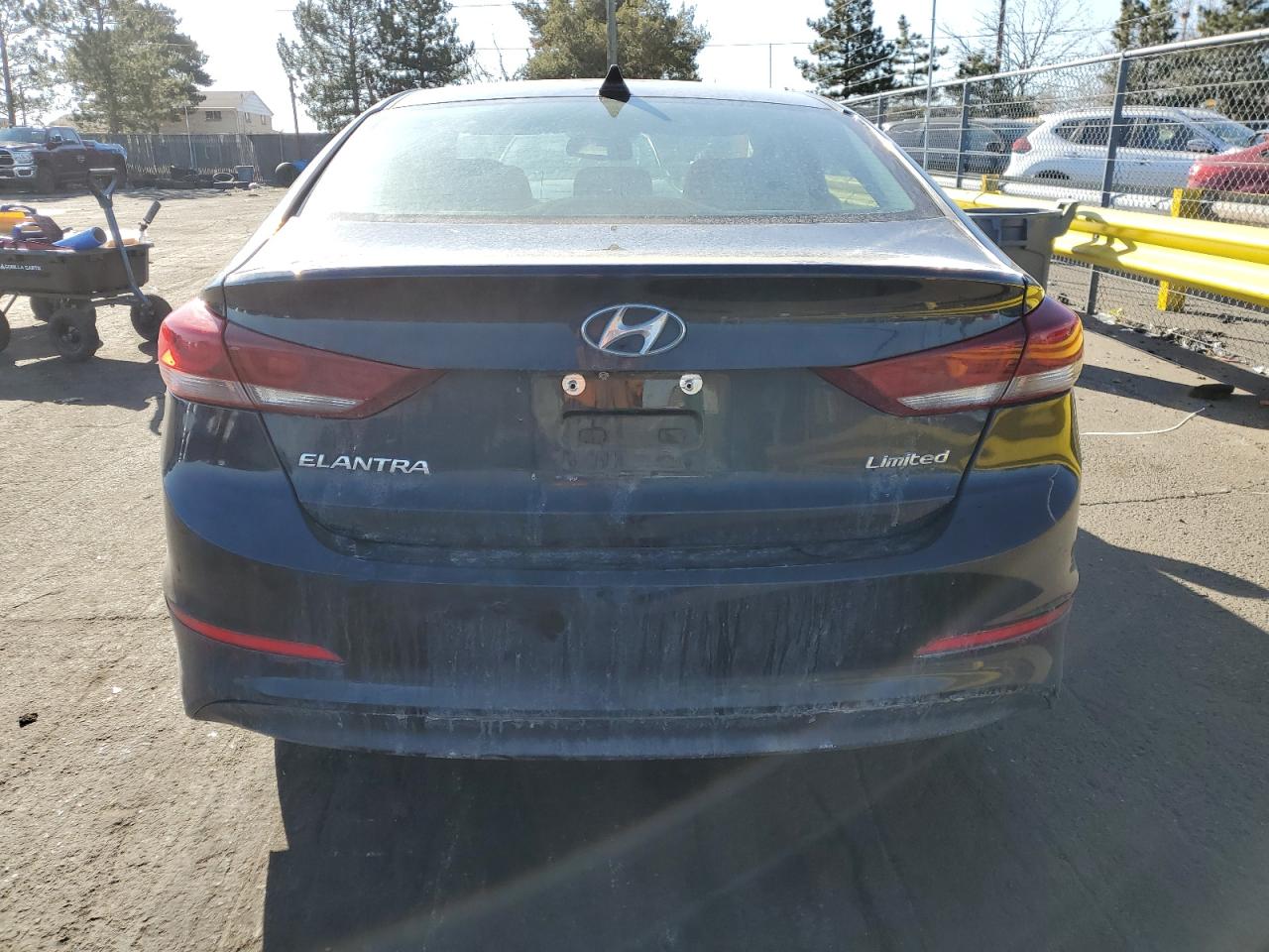 2017 Hyundai Elantra - Image 6