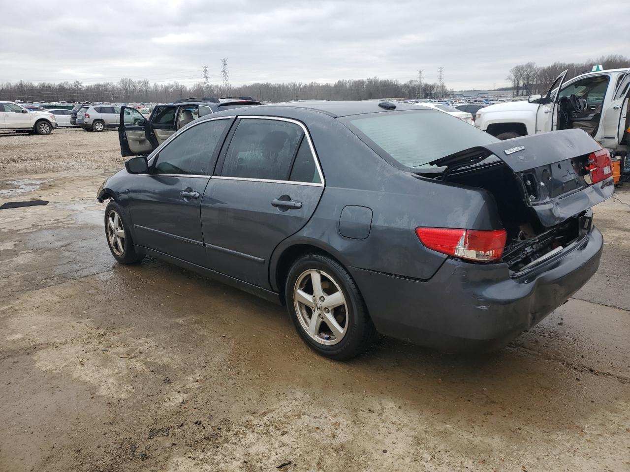 2005 Honda Accord - Image 2