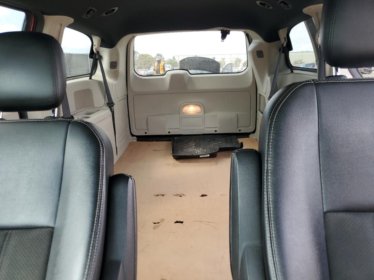 2019 Dodge Caravan - Image 10