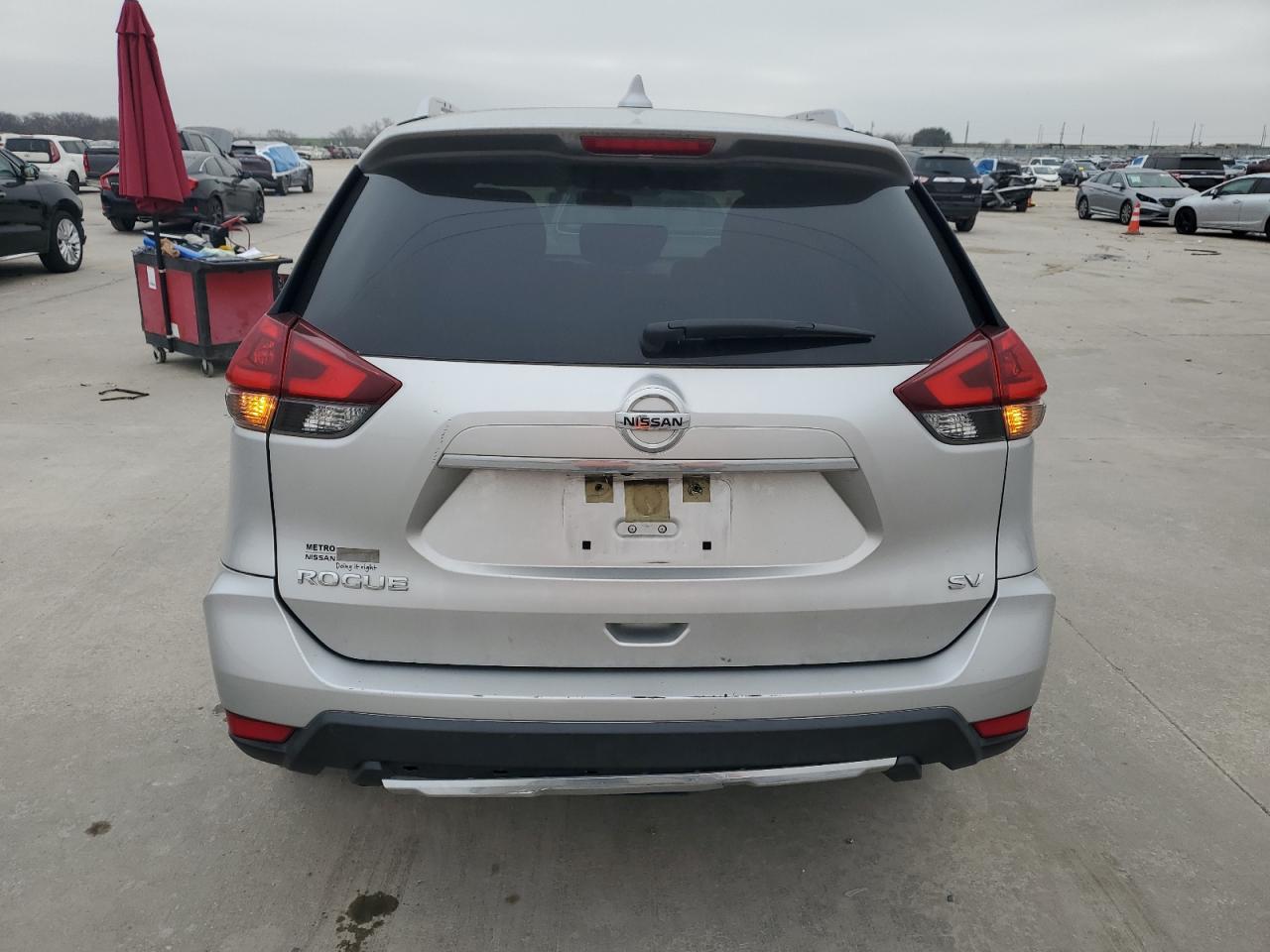 2018 Nissan Rogue - Image 6