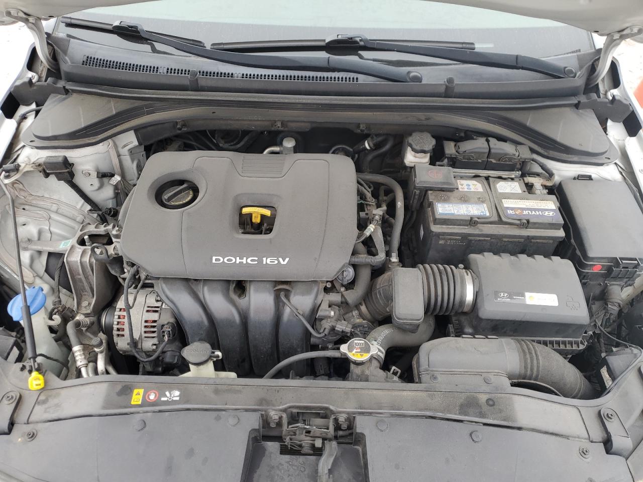 2017 Hyundai Elantra - Image 11