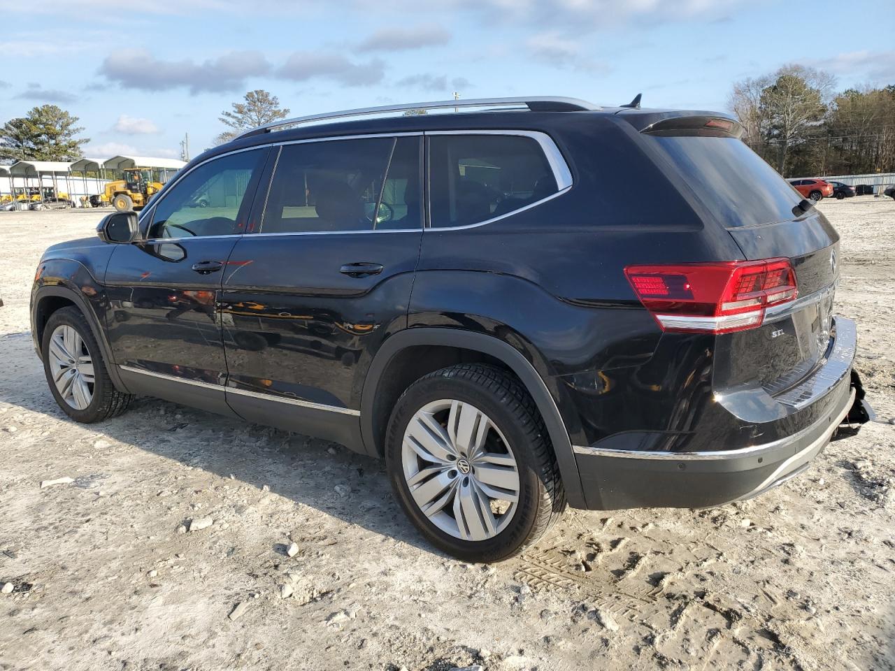 2019 Volkswagen Atlas - Image 2