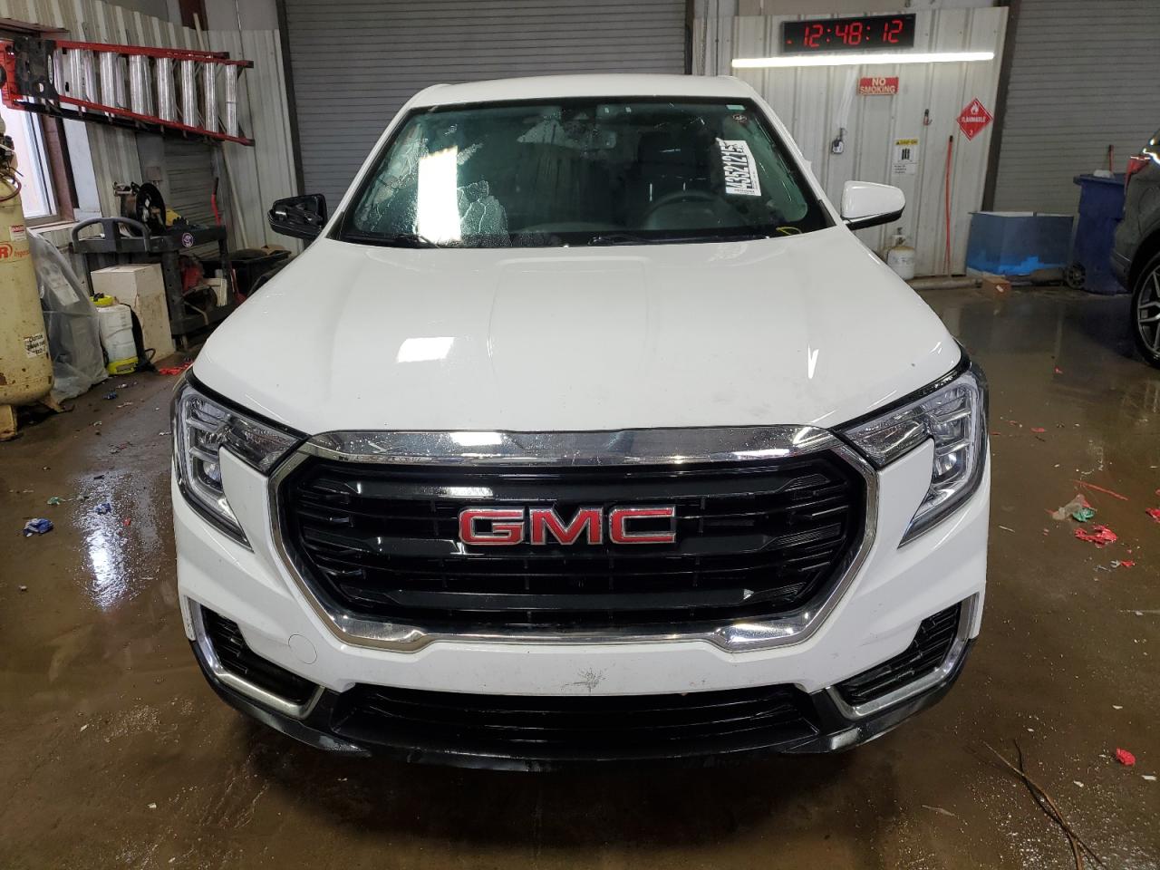 2022 GMC Terrain - Image 5