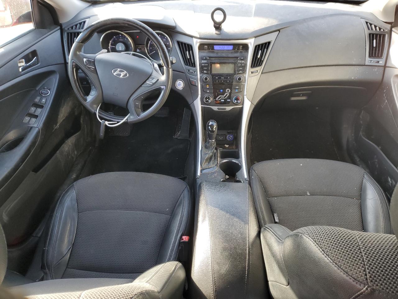 2013 Hyundai Sonata - Image 8