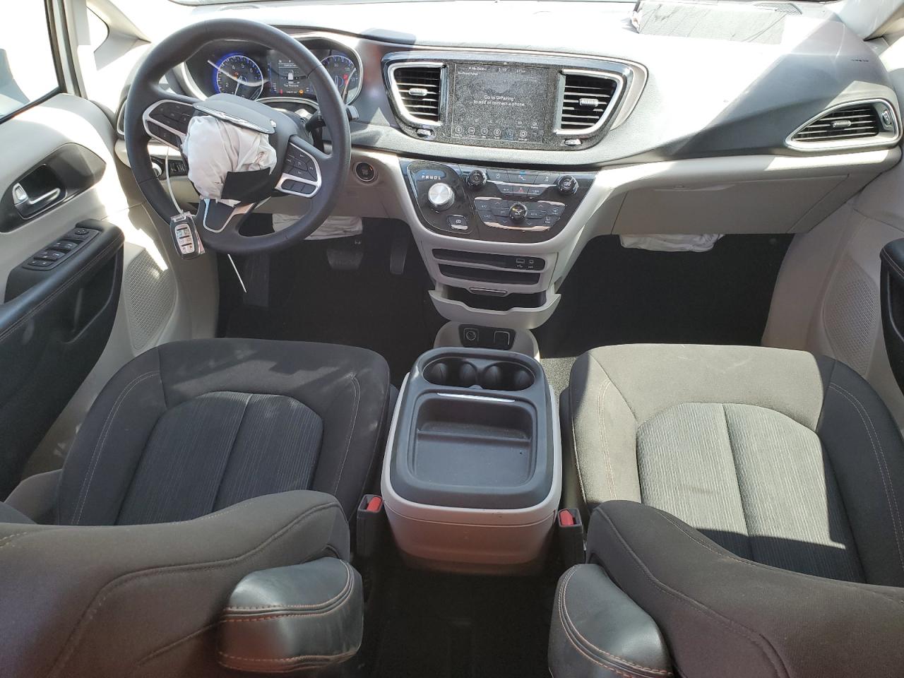 2020 Chrysler Pacifica - Image 8