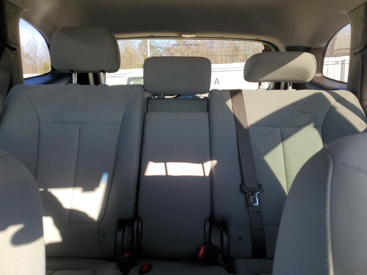 2012 Hyundai Santa Fe - Image 10