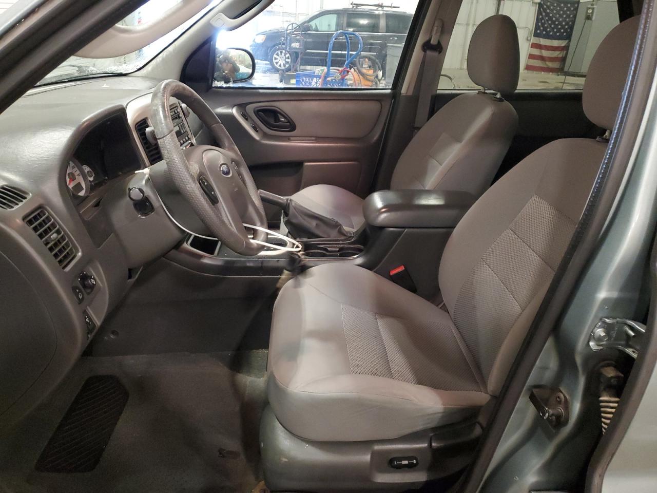 2007 Ford Escape - Image 7