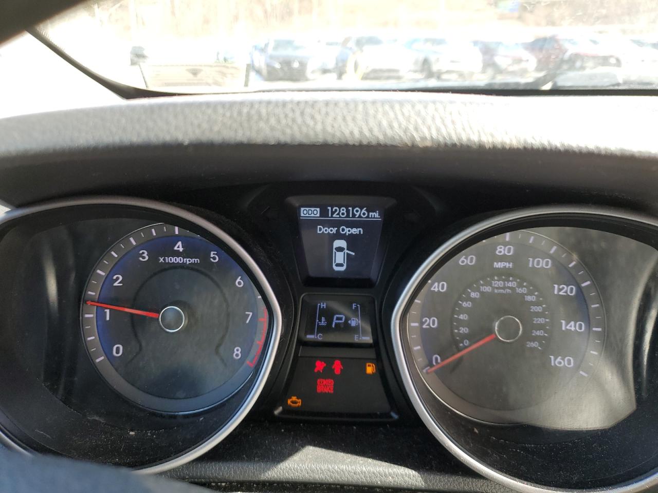 2013 Hyundai Elantra - Image 9