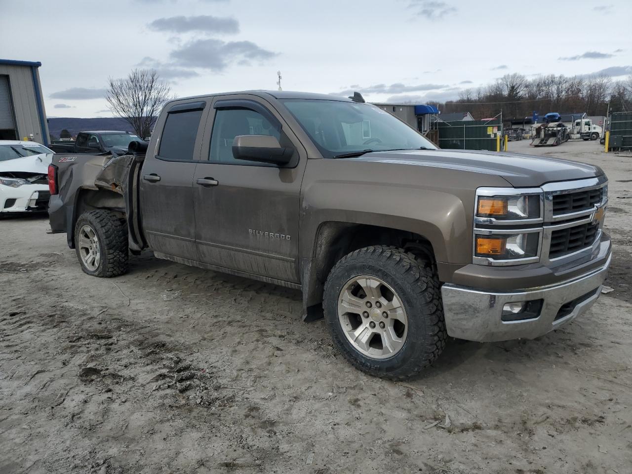 2015 Chevrolet Silverado - Image 4