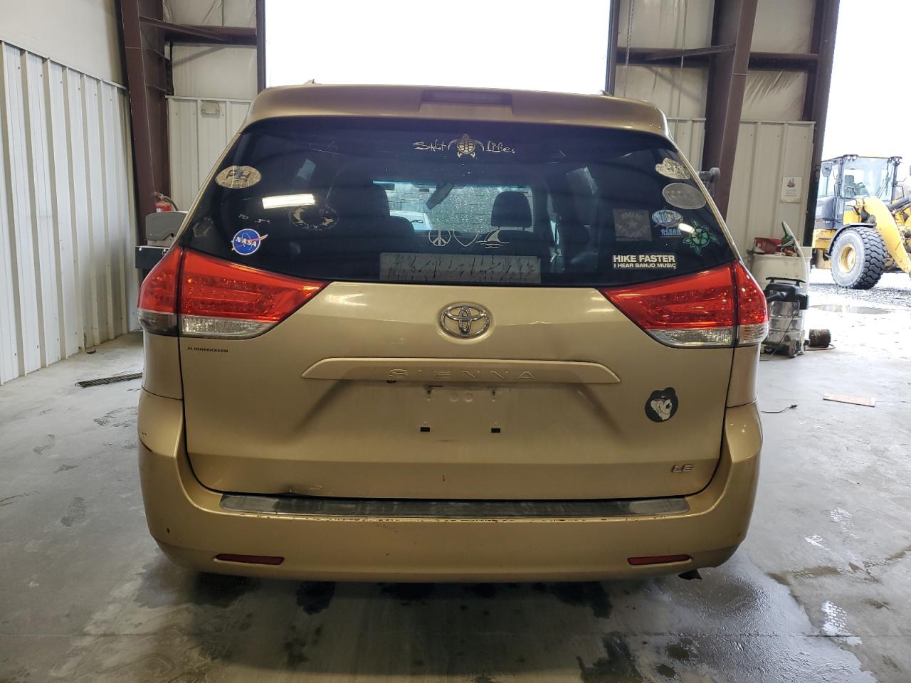 2011 Toyota Sienna - Image 6