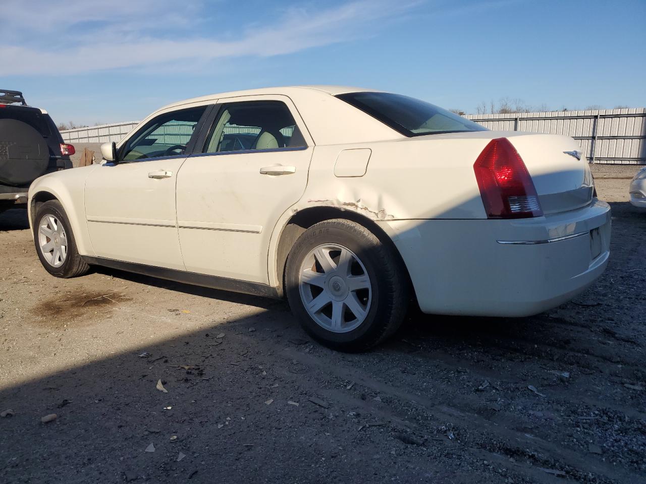 2005 Chrysler 300 - Image 2