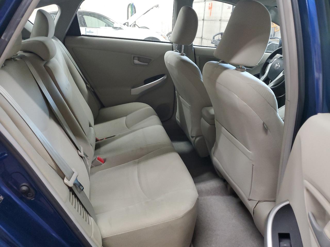 2010 Toyota Prius - Image 10