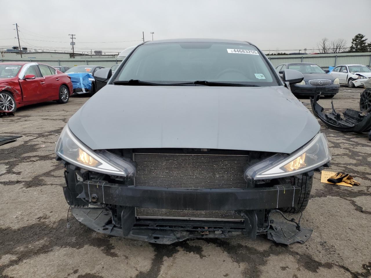 2019 Hyundai Elantra - Image 5