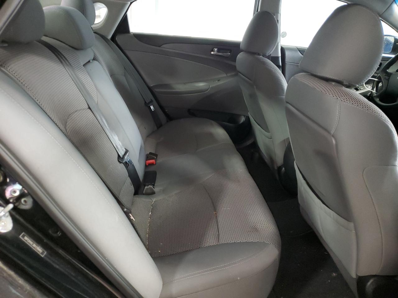 2011 Hyundai Sonata - Image 10