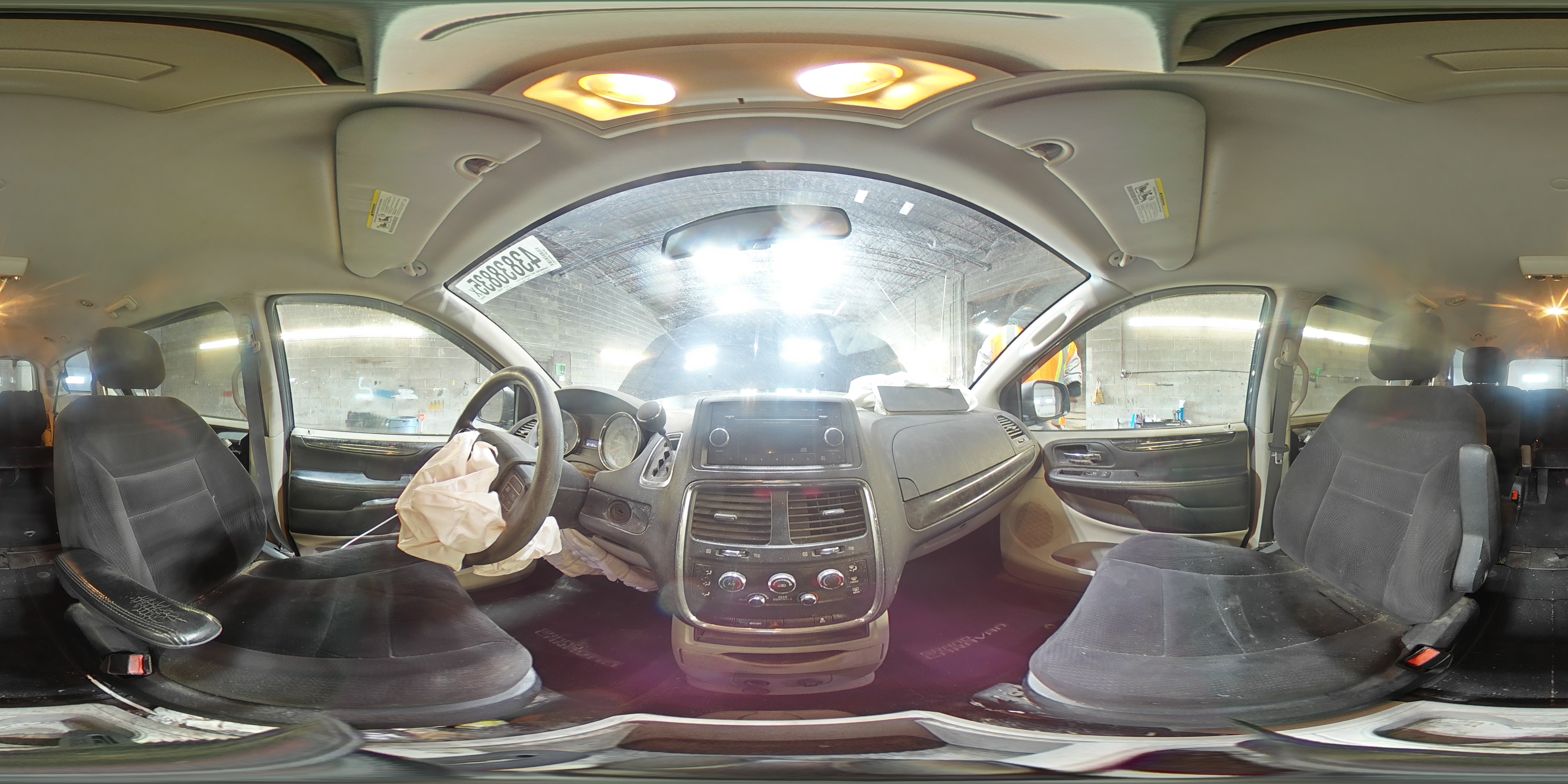 2014 Dodge Caravan - Image 13