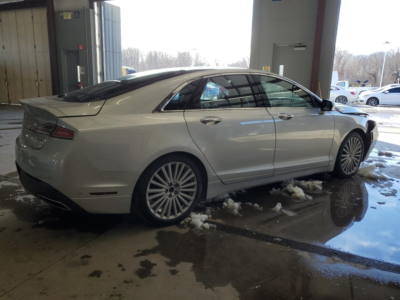 2017 Lincoln MKZ - Image 3