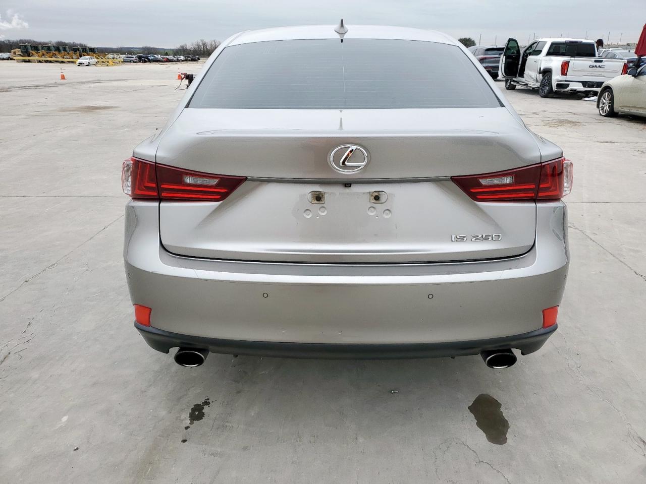 2014 Lexus IS - Image 6