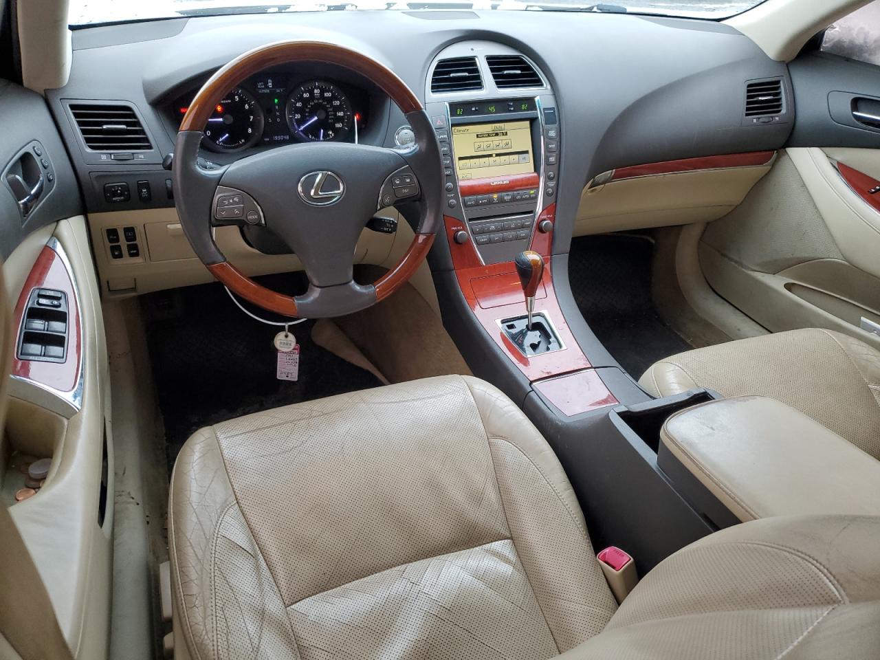 2011 Lexus ES - Image 8