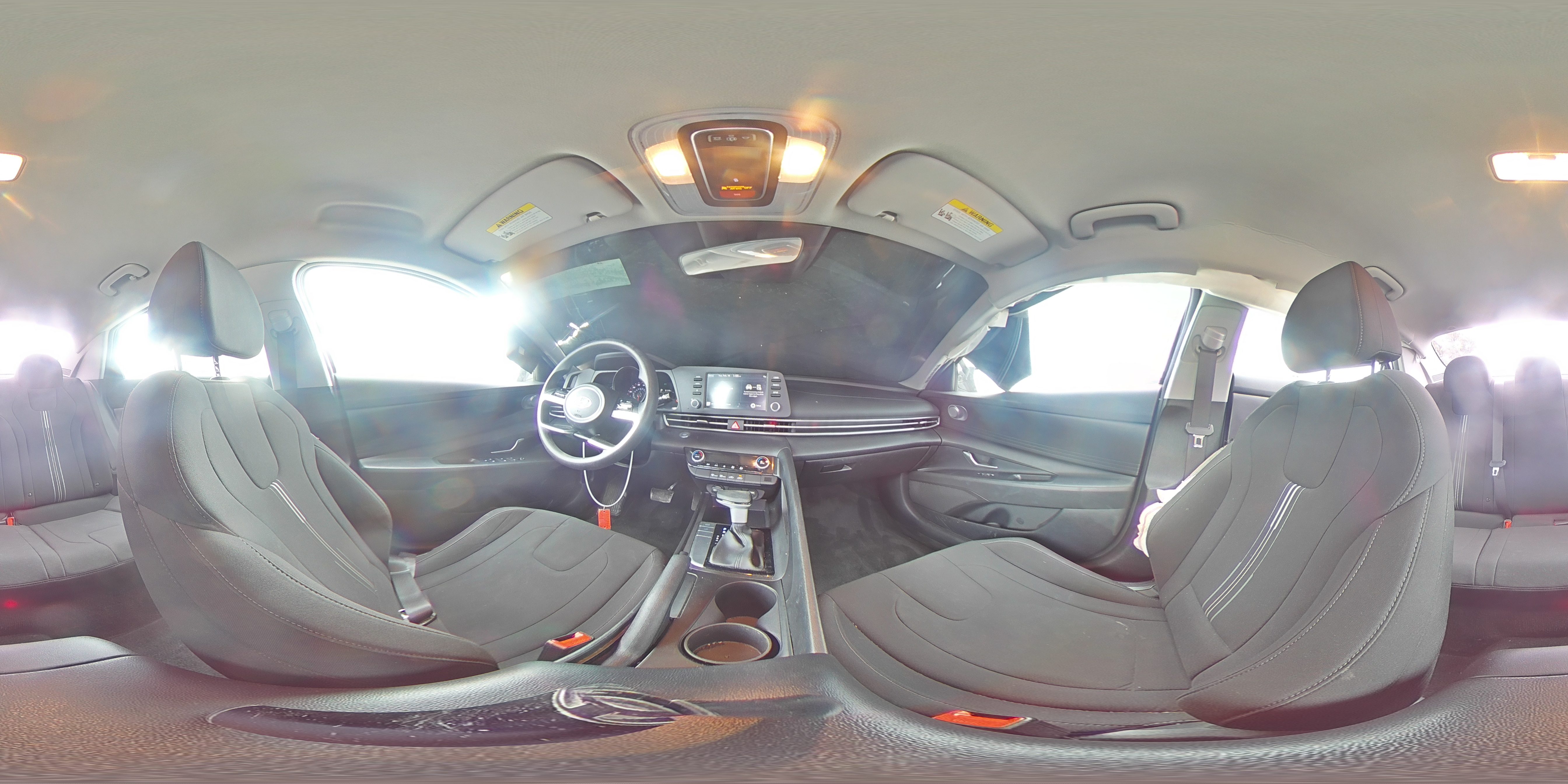 2022 Hyundai Elantra - Image 14