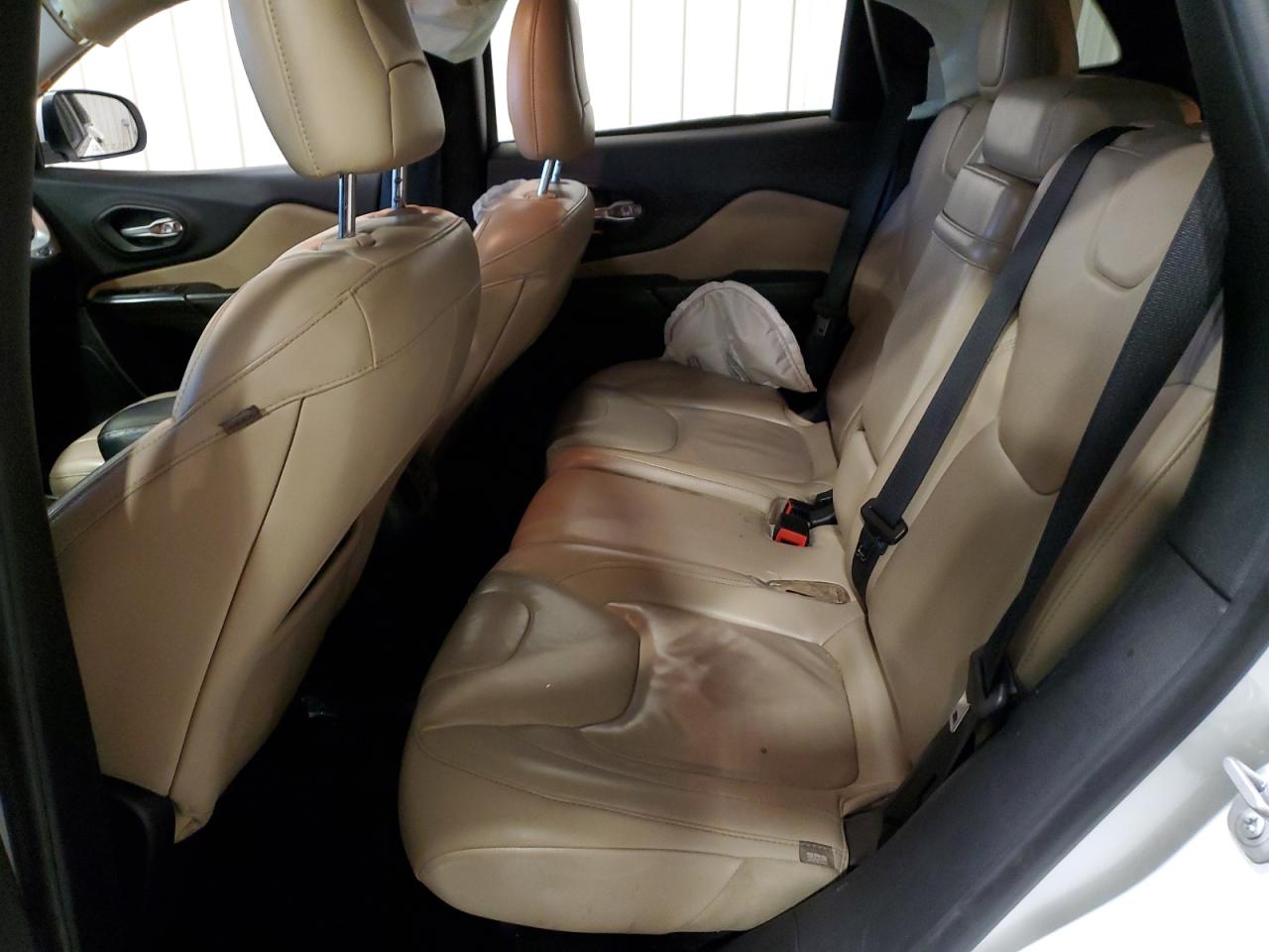 2016 Jeep Grand Cherokee - Image 11