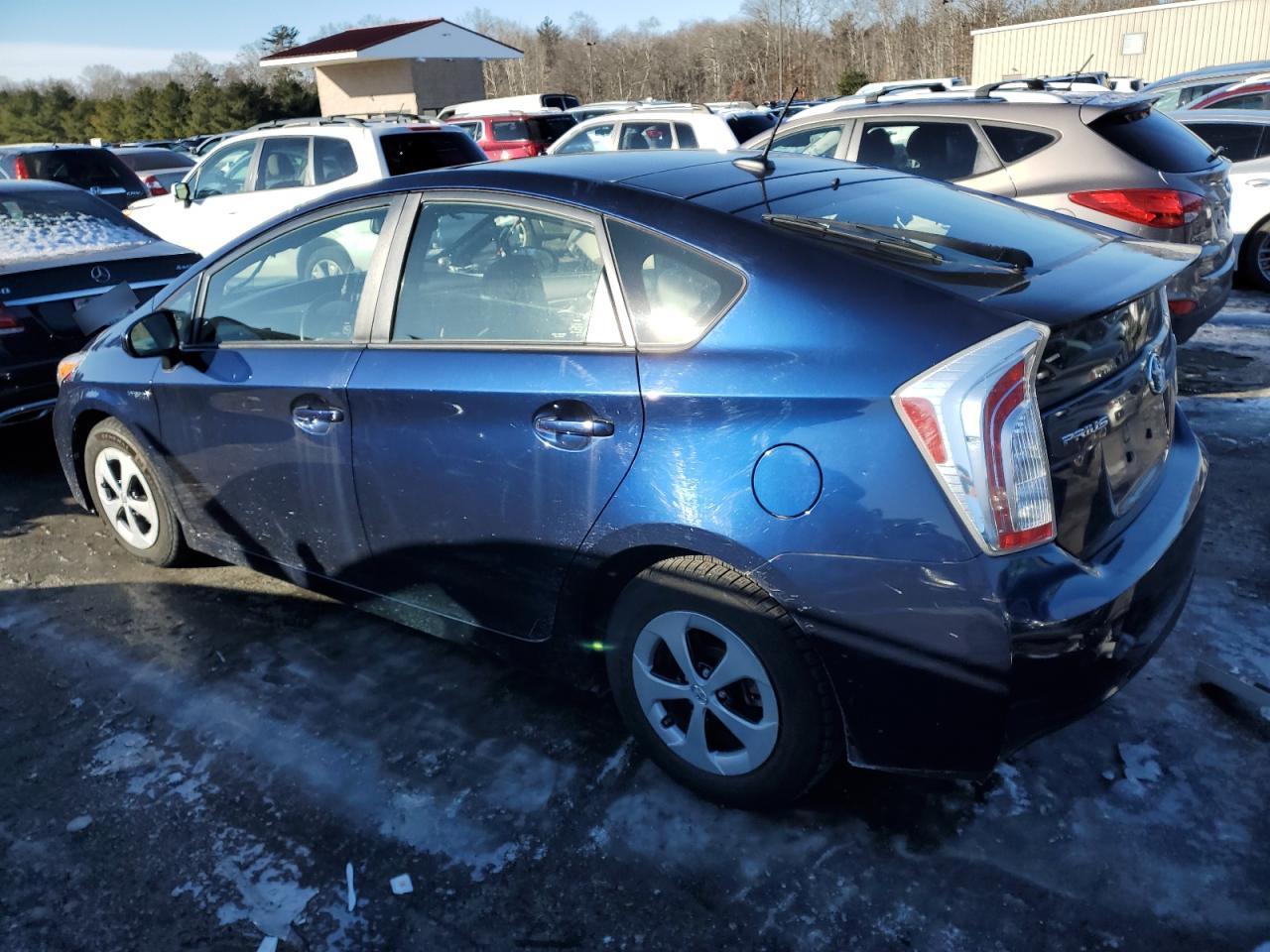 2014 Toyota Prius - Image 2