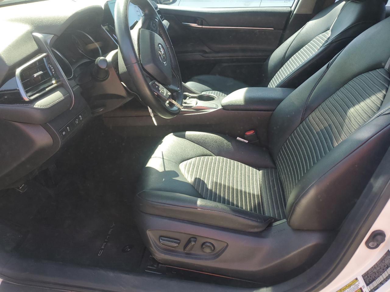 2021 Toyota Camry - Image 7