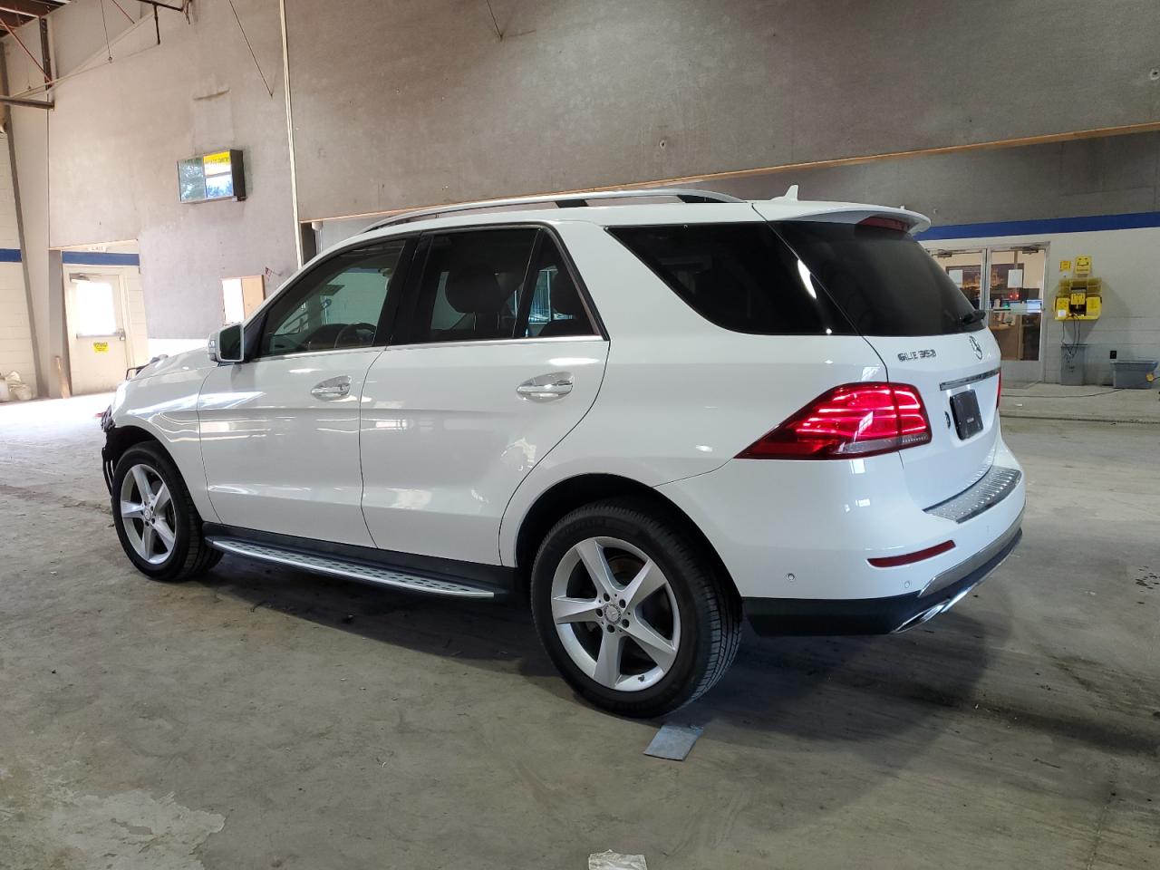 2017 Mercedes-Benz GLE - Image 2