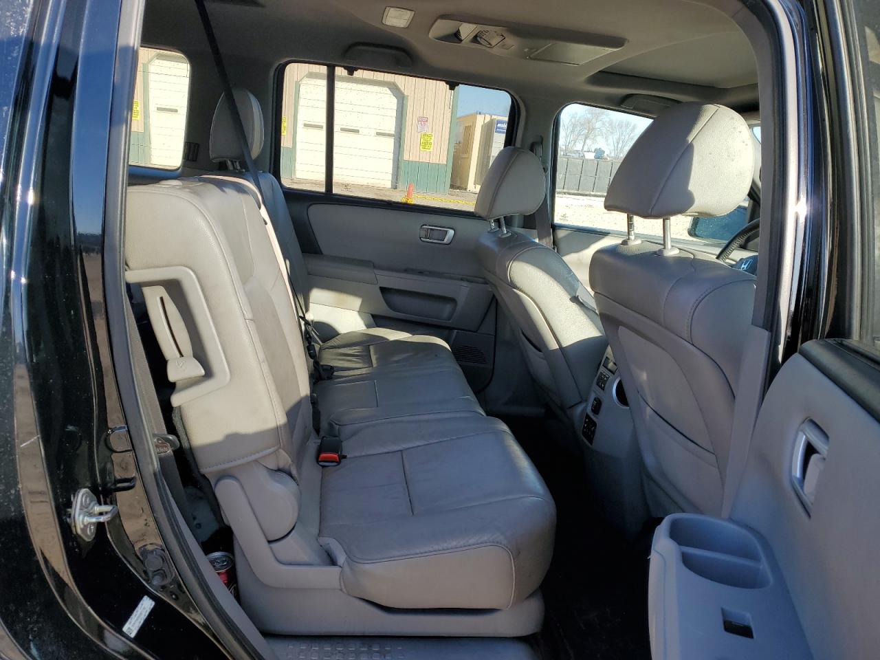 2014 Honda Pilot - Image 10