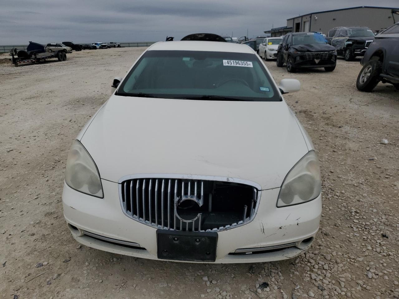 2010 Buick Lucerne - Image 5