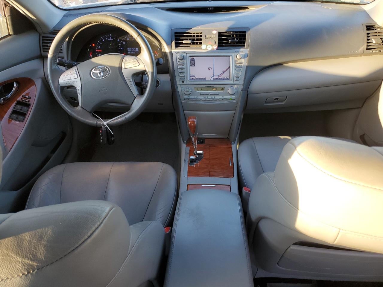 2011 Toyota Camry - Image 8