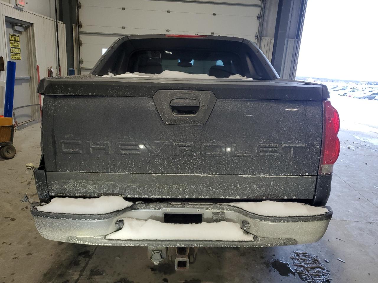 2004 Chevrolet Avalanche - Image 6