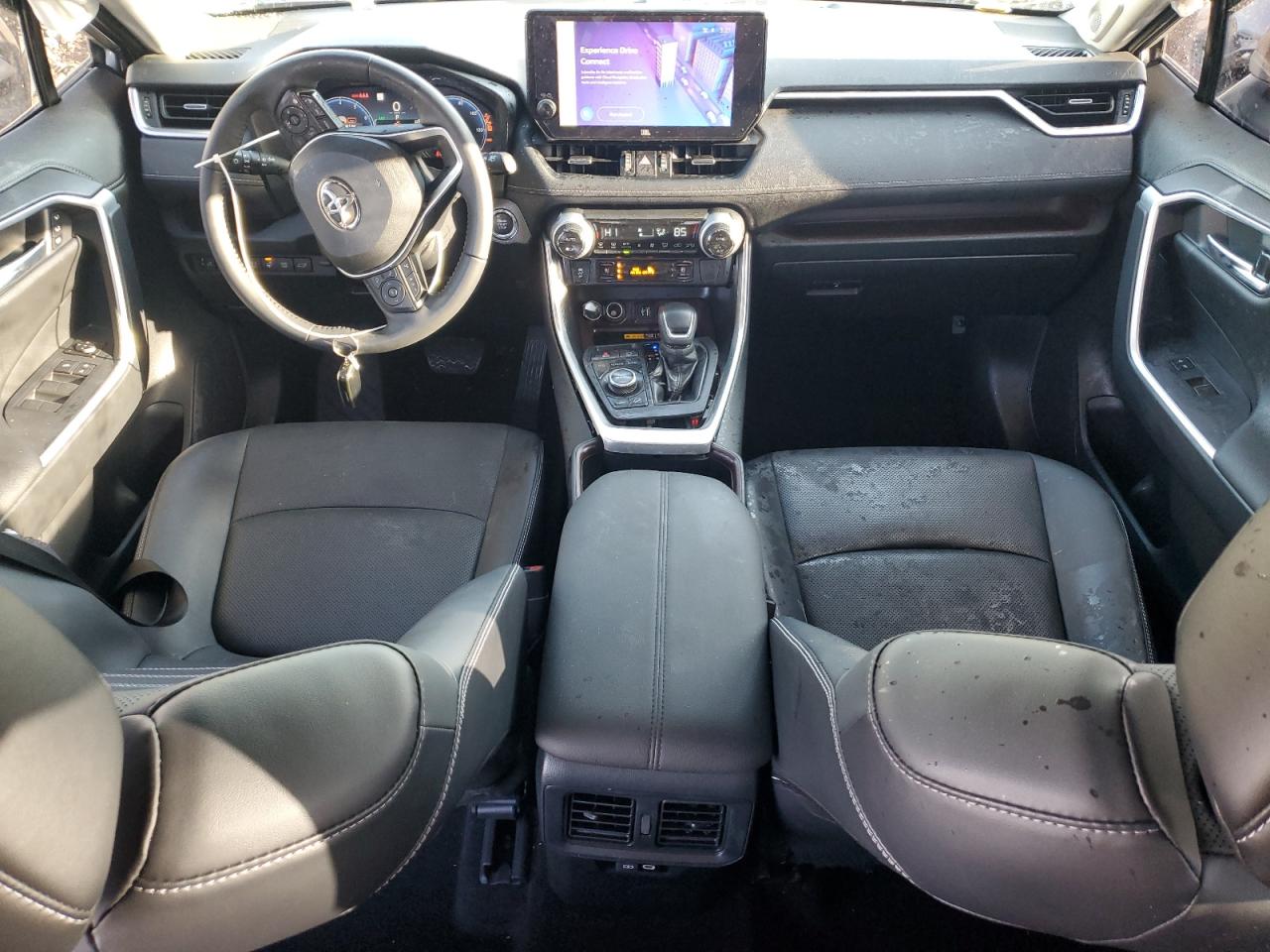 2024 Toyota RAV 4 - Image 8