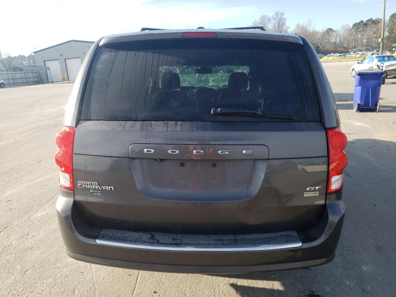 2018 Dodge Caravan - Image 6