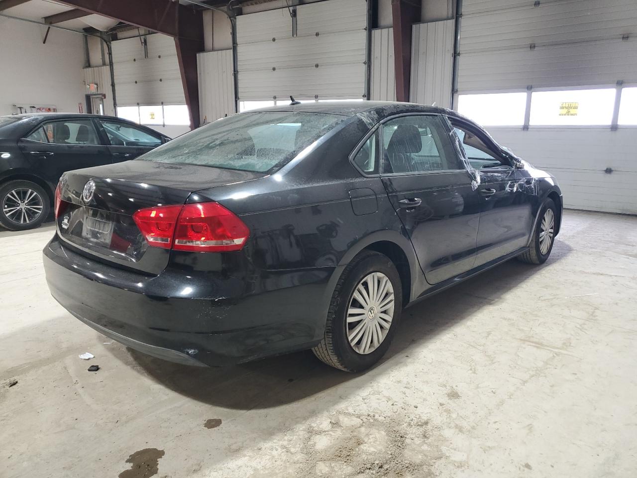 2014 Volkswagen Passat - Image 3