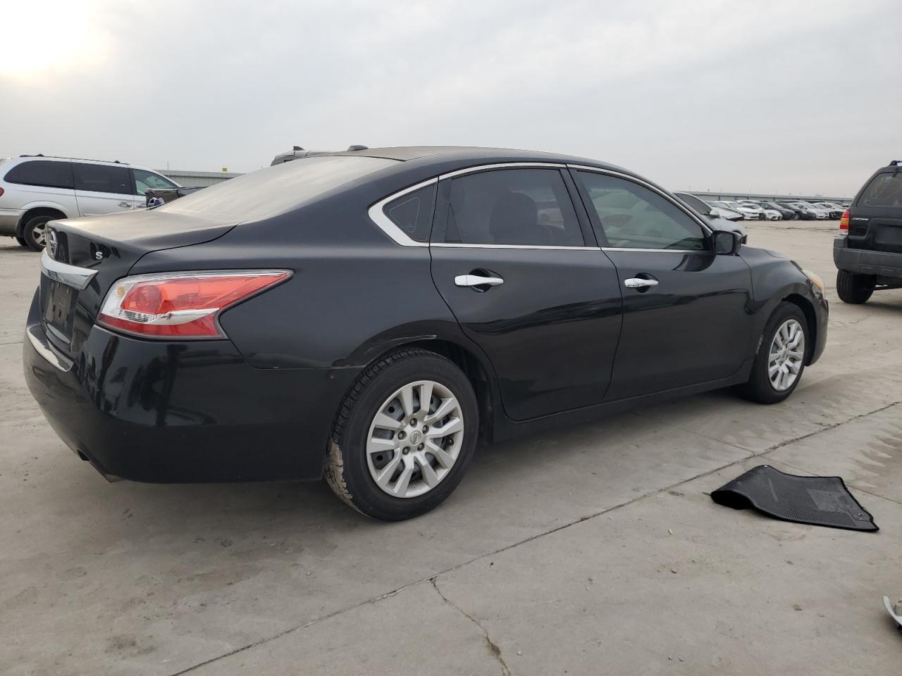 2015 Nissan Altima - Image 3