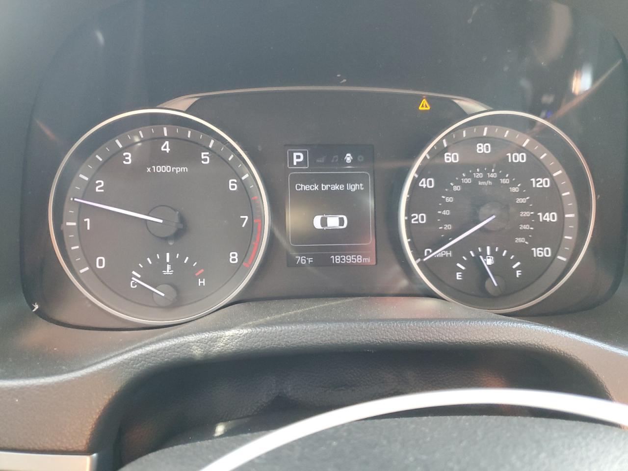 2017 Hyundai Elantra - Image 9