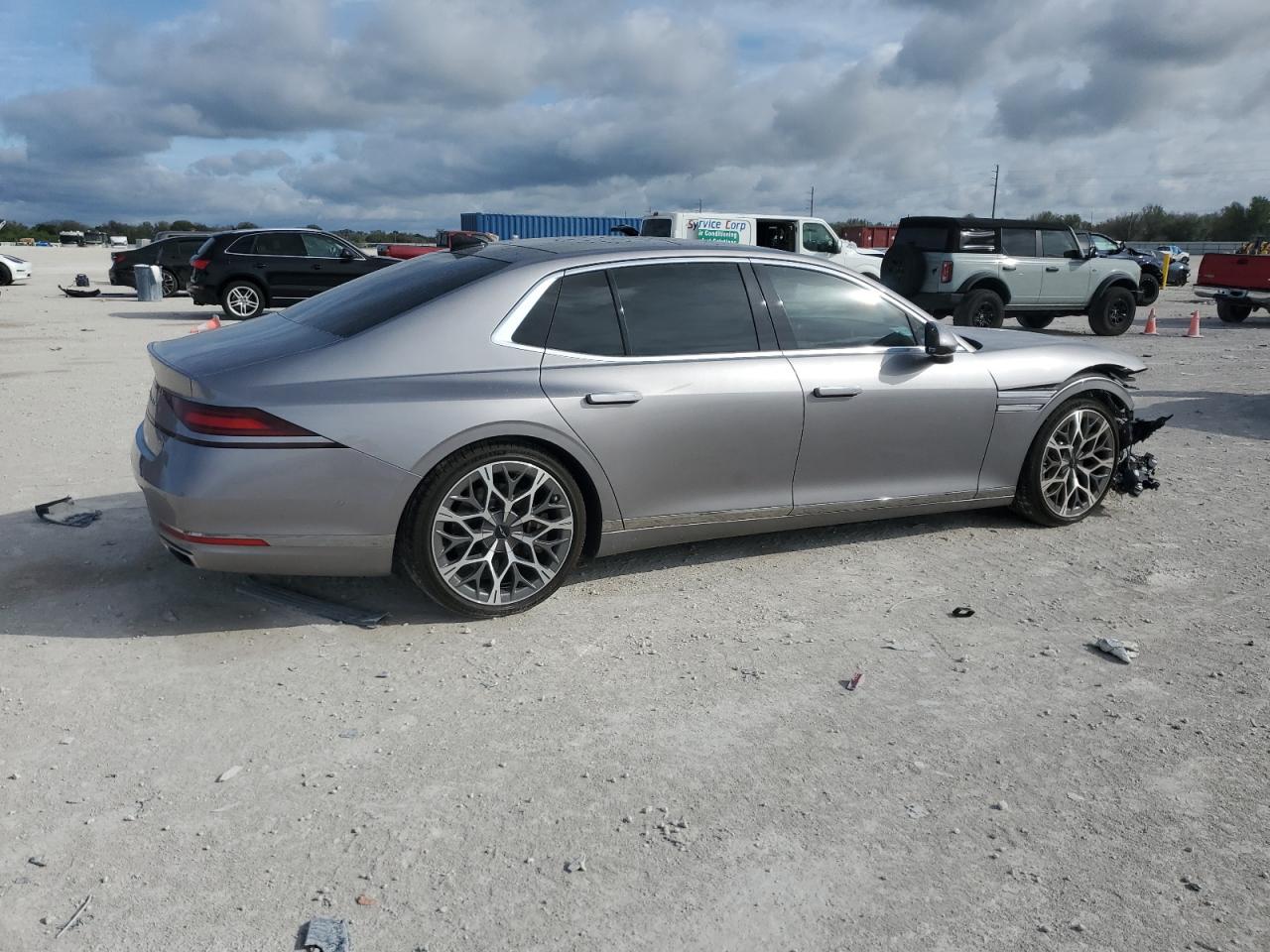 2024 Genesis G90 - Image 3