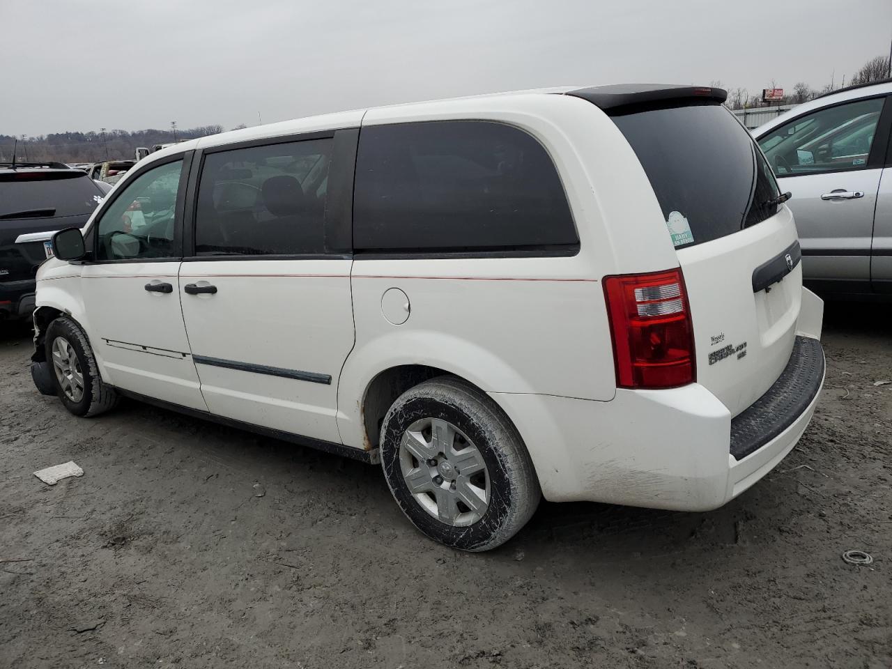 2008 Dodge Caravan - Image 2