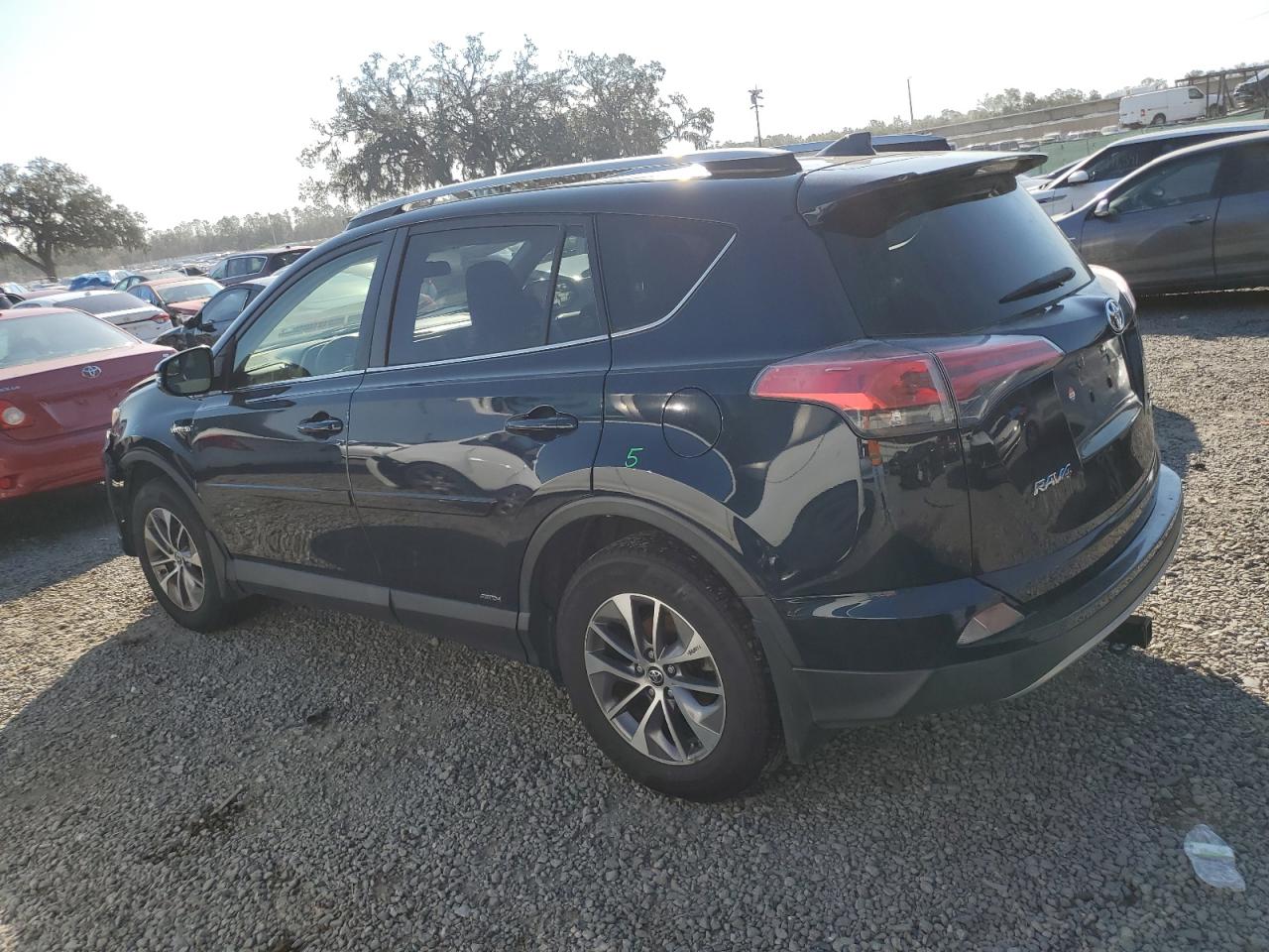 2017 Toyota RAV 4 - Image 2