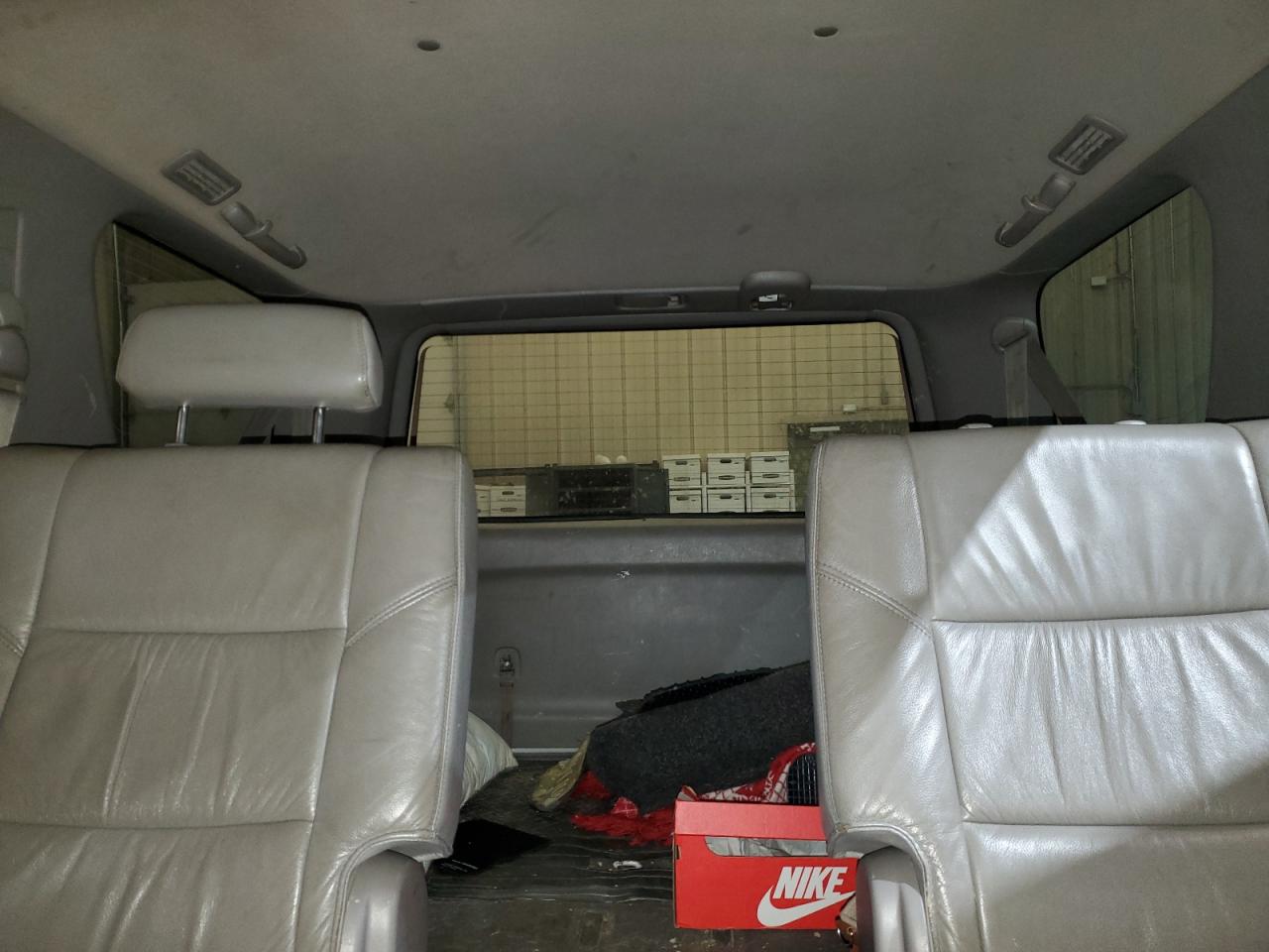 2007 Toyota Sequoia - Image 10